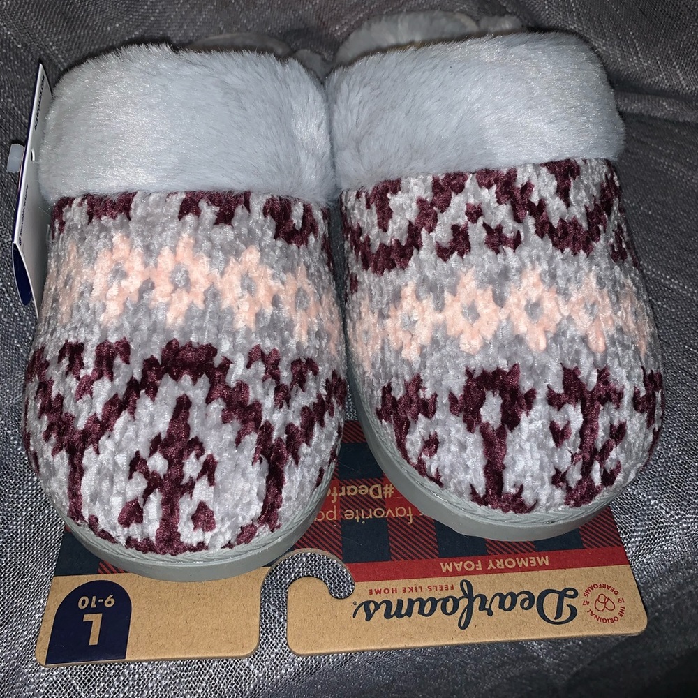 Dearfoams Womens slippers sz L (9-10)